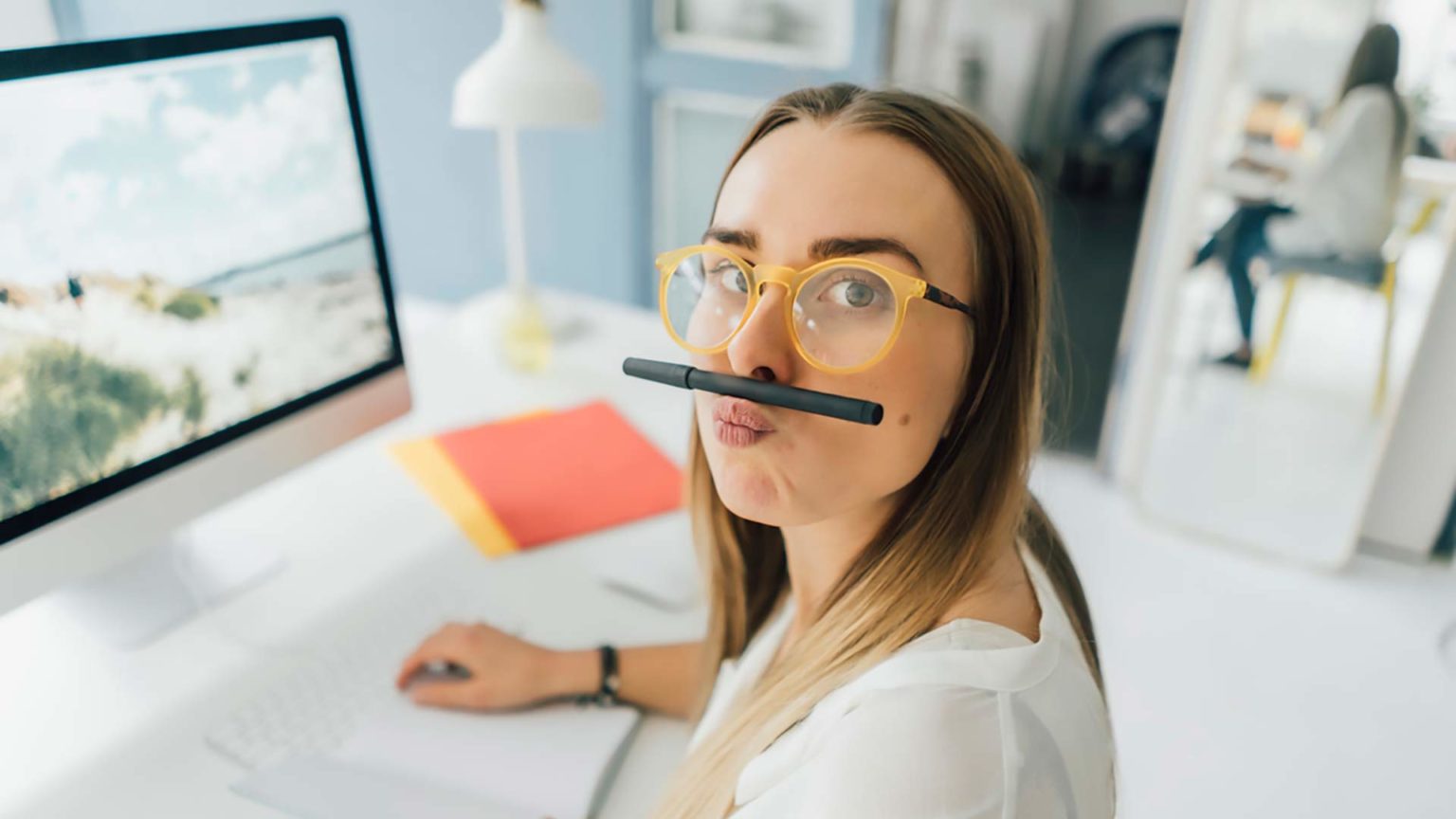 Ekonom med pennmustasch